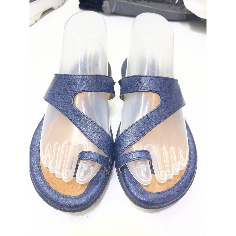 b.o.c. Born Concept Navy Blue Asymmetrical Toe Loop Flat Sandals Womens 9M
